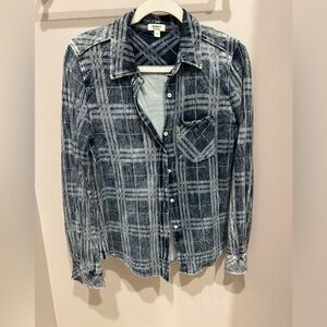 Dylan XS Women’s Jersey Denim Patterned Button Up Top